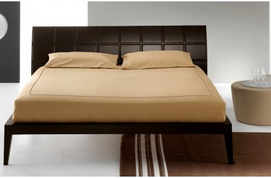 Royal –  двухспальная кровать от Bonaldo